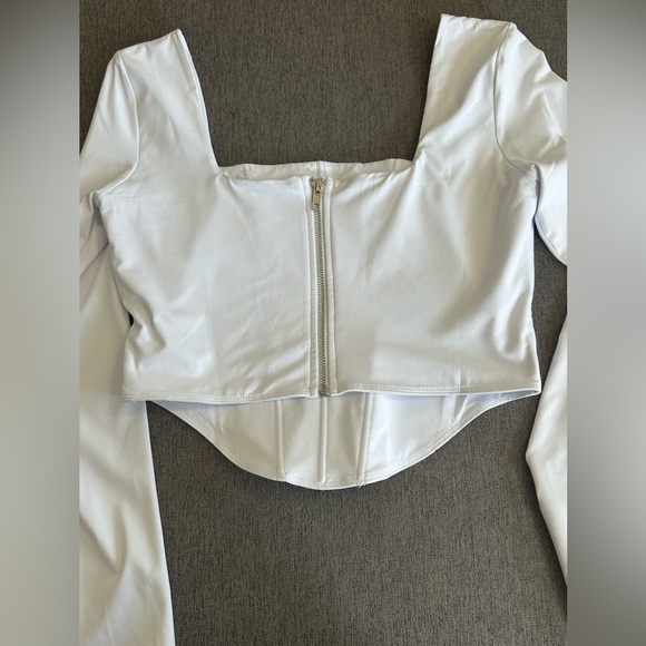 ReoRia White Square Neck Long Sleeve Crop Top - Picture 4 of 5
